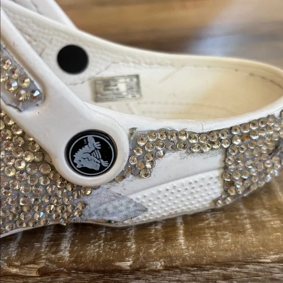 Crocs with Arby’s Jibbitz - Picture 9 of 11